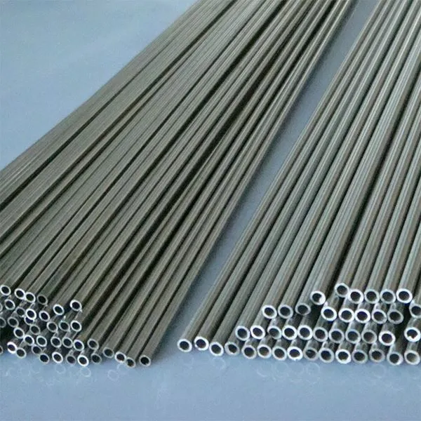 Titaniová kapilární trubice